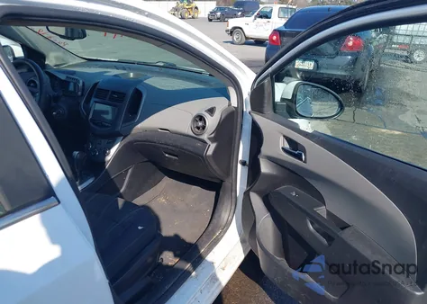 2015 Chevrolet Sonic Lt Auto z USA, uszkodzony, nr VIN 1G1JC5SHXF4170257